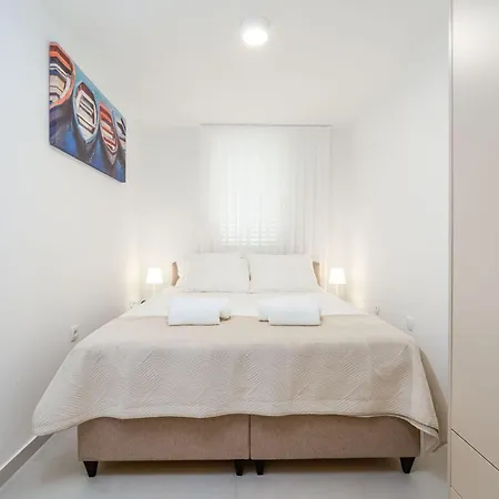 Modern Escape With Balcony - Near The Ferry Port Appartement Dubrovnik