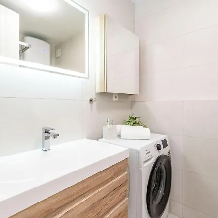 Modern Escape With Balcony - Near The Ferry Port Dubrovnik
