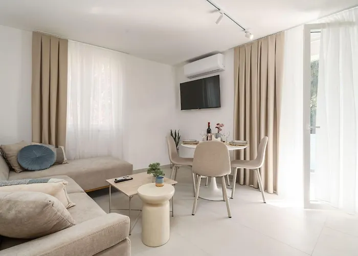 Lejlighed Modern Escape With Balcony - Near The Ferry Port