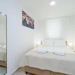 Modern Escape With Balcony - Near The Ferry Port