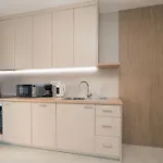 شقة Modern Escape With Balcony - Near The Ferry Port