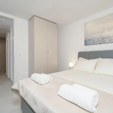 公寓 Modern Escape With Balcony - Near The Ferry Port 杜布罗夫尼克